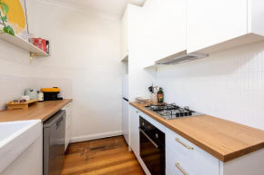 Charming Art Deco Unit in East Melbourne